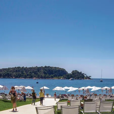 Beautiful In With Outdoor Swimming Pool بيت للعطل *