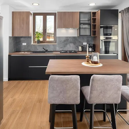 Gorgeous In With Wifi *